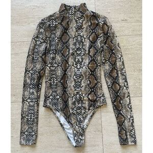 Women's Brown snake skin print Turtleneck Top Long‎ Sleeve  Size S